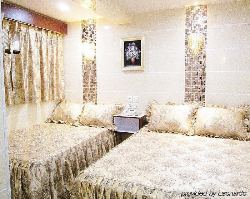 New Chung King Mansion Guest House - Tower C Гонконг Экстерьер фото
